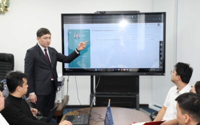 Вице-министр просвещения Ахметжанов Асылбек Амантайулы посетил Национальный центр повышения квалификации «Өрлеу» и ознакомился с масштабной цифровой экосистемой центра